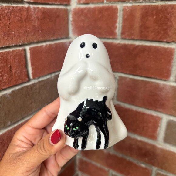 TARGET HYDE & EEK MINI GHOST WITH CAT FIGURINE 1CT - Picture 1 of 4